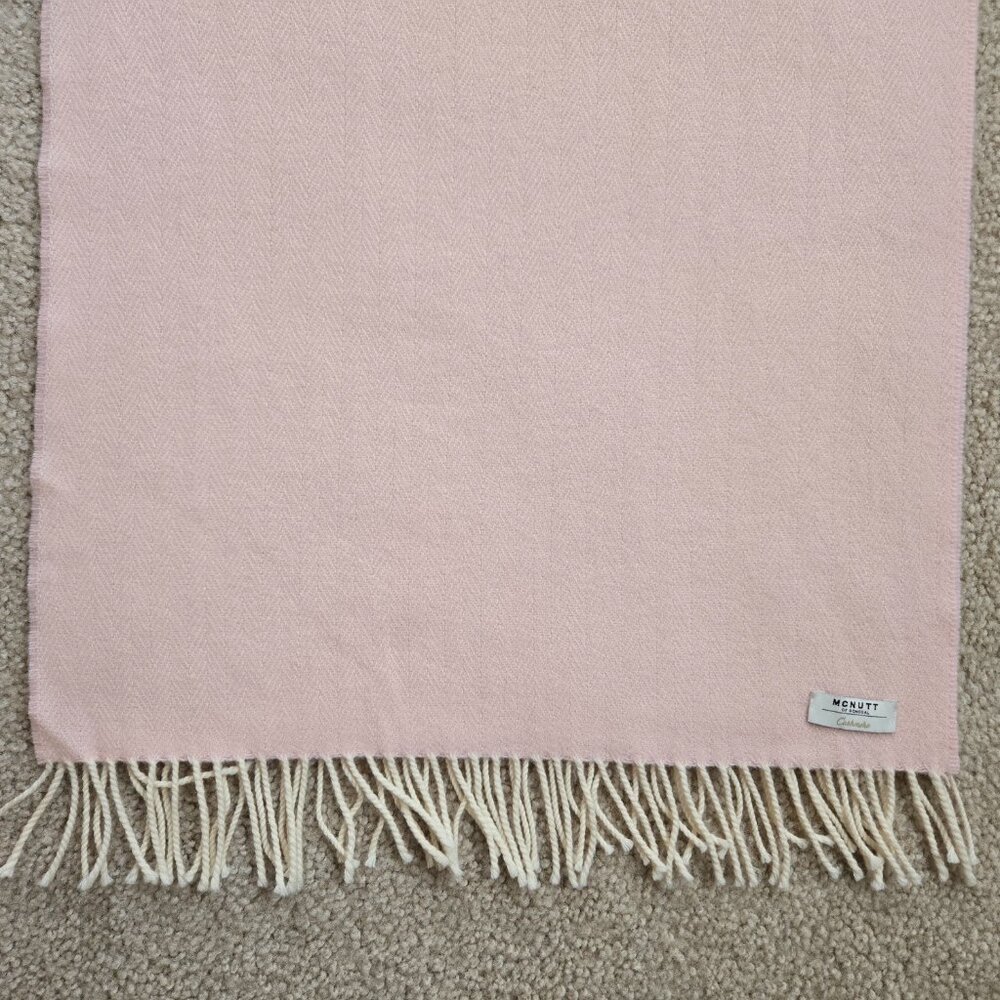 NWOT McNutt Cashmere Pink Herringbone Scarf Ireland - Picture 5 of 9